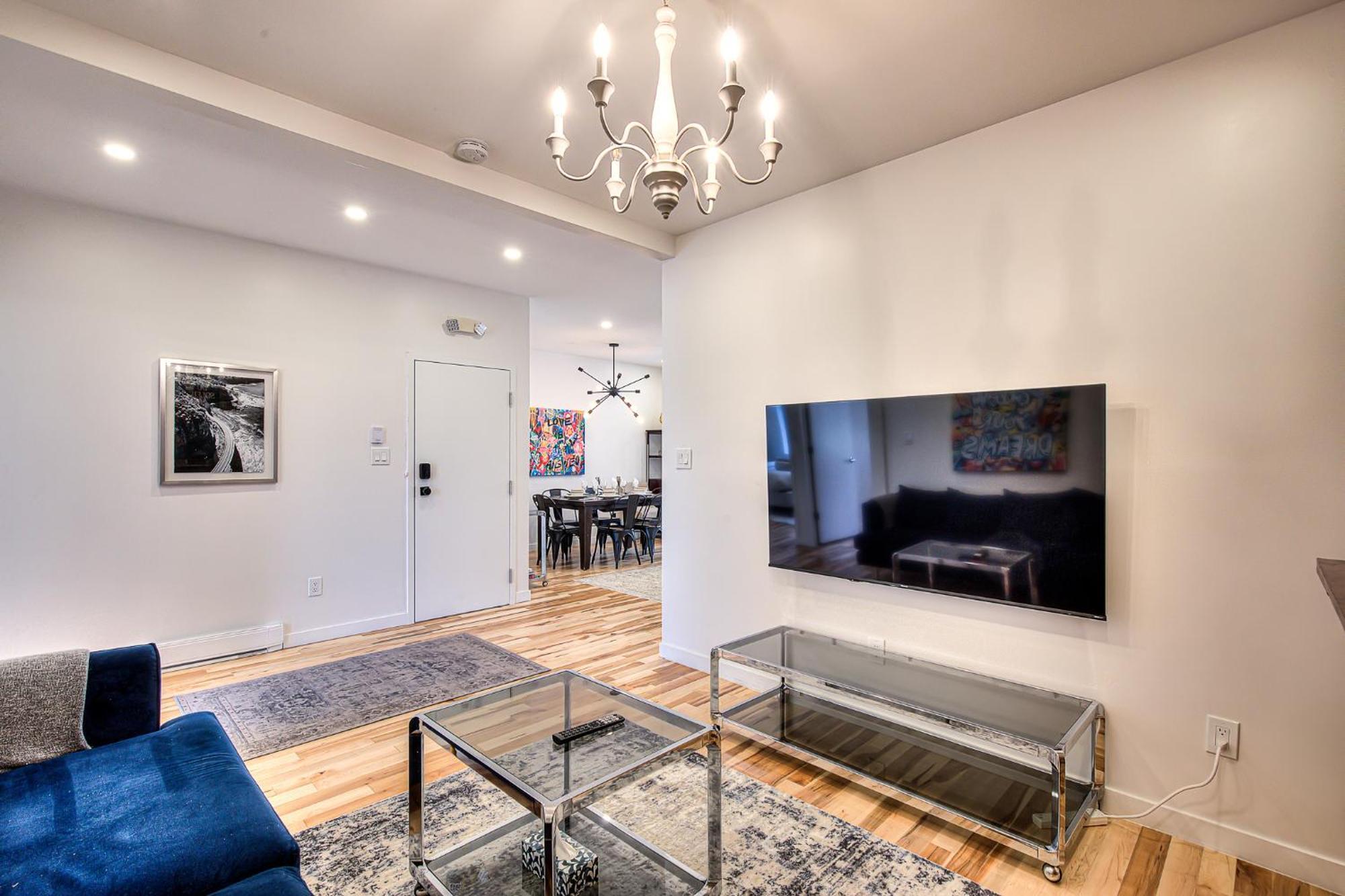 Charm & Luxury Vacation Headquarters To Downtown! Apartment Монреал Екстериор снимка