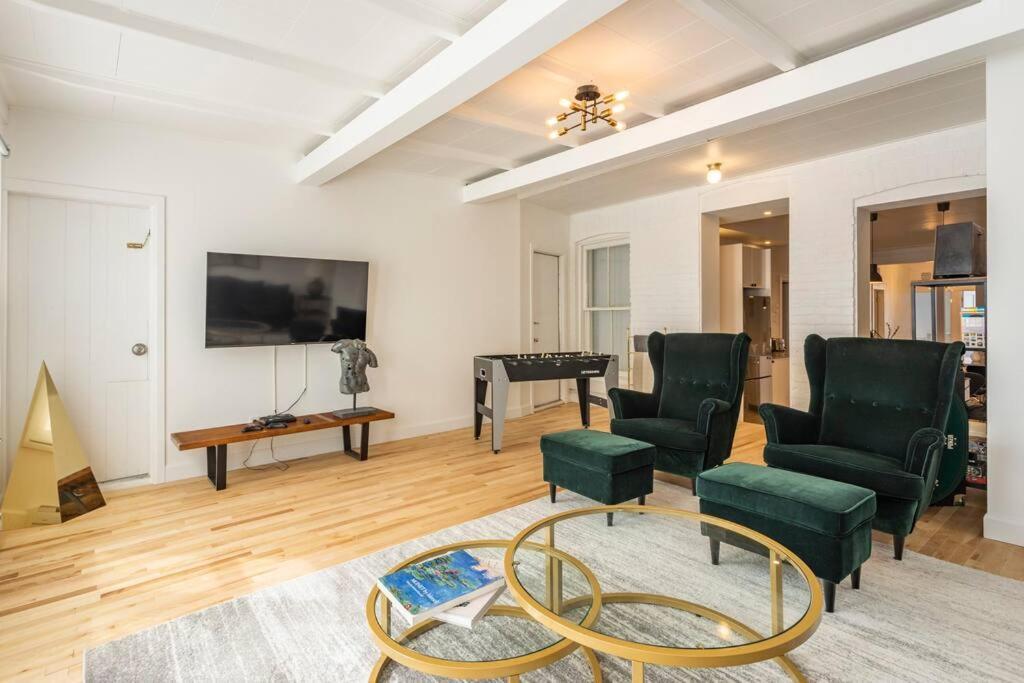 Charm & Luxury Vacation Headquarters To Downtown! Apartment Монреал Екстериор снимка